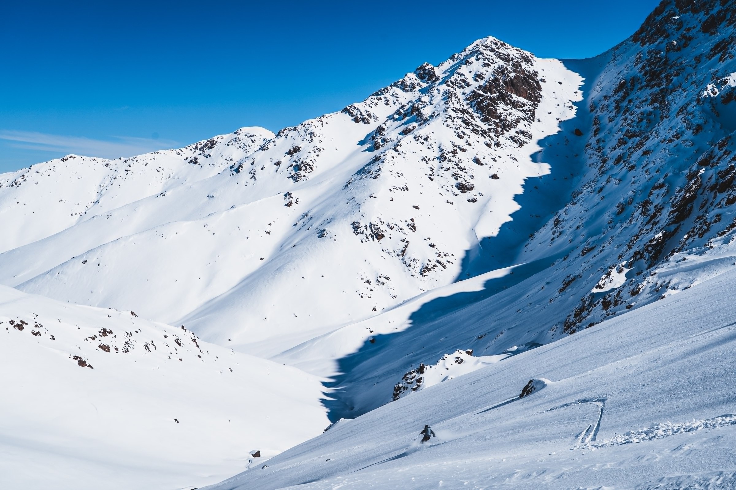 Ski de randonnee et paysage d altitude dans le massif du Toubkal, Haut Atlas marocain