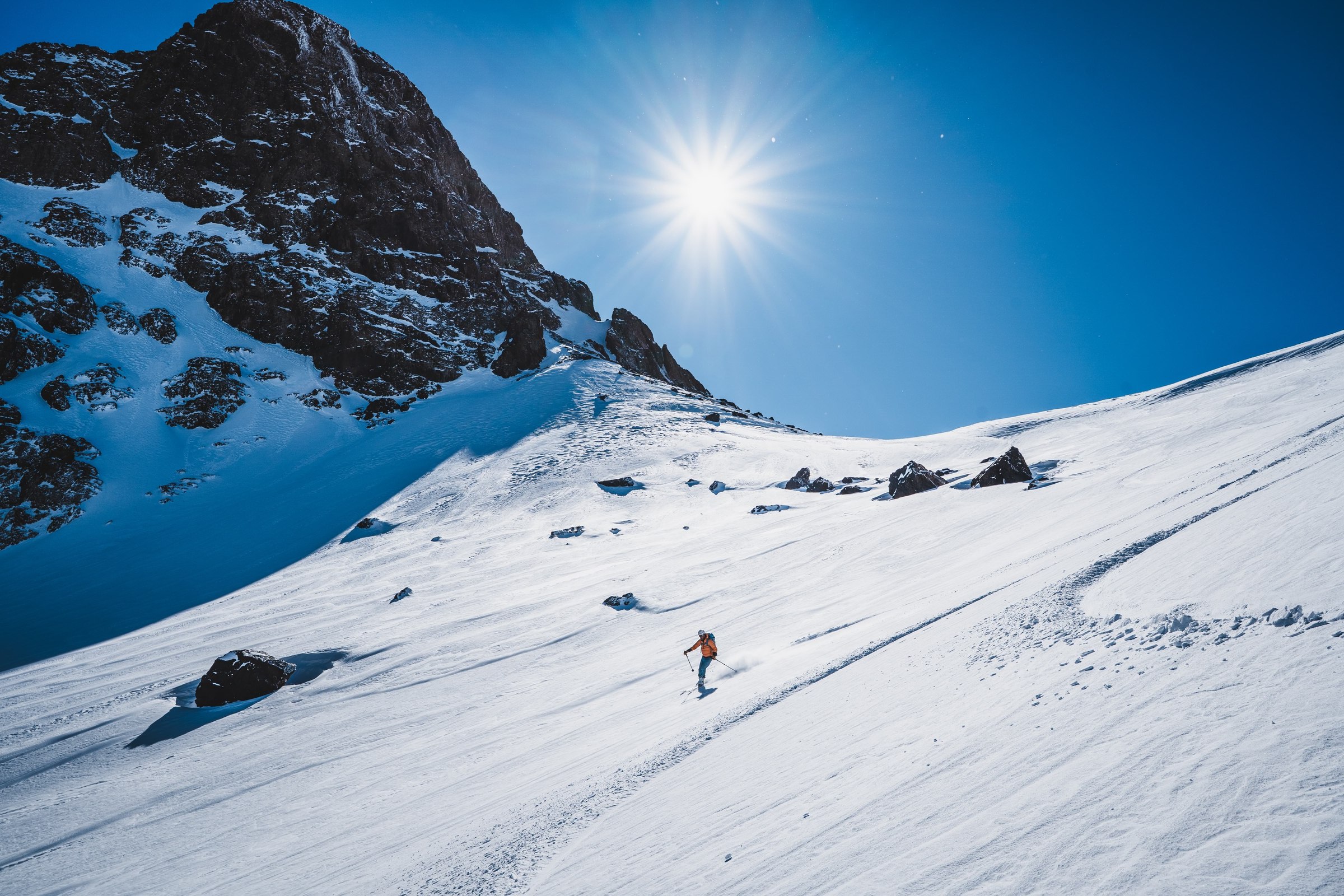 Ski de randonnee et paysage d altitude dans le massif du Toubkal, Haut Atlas marocain