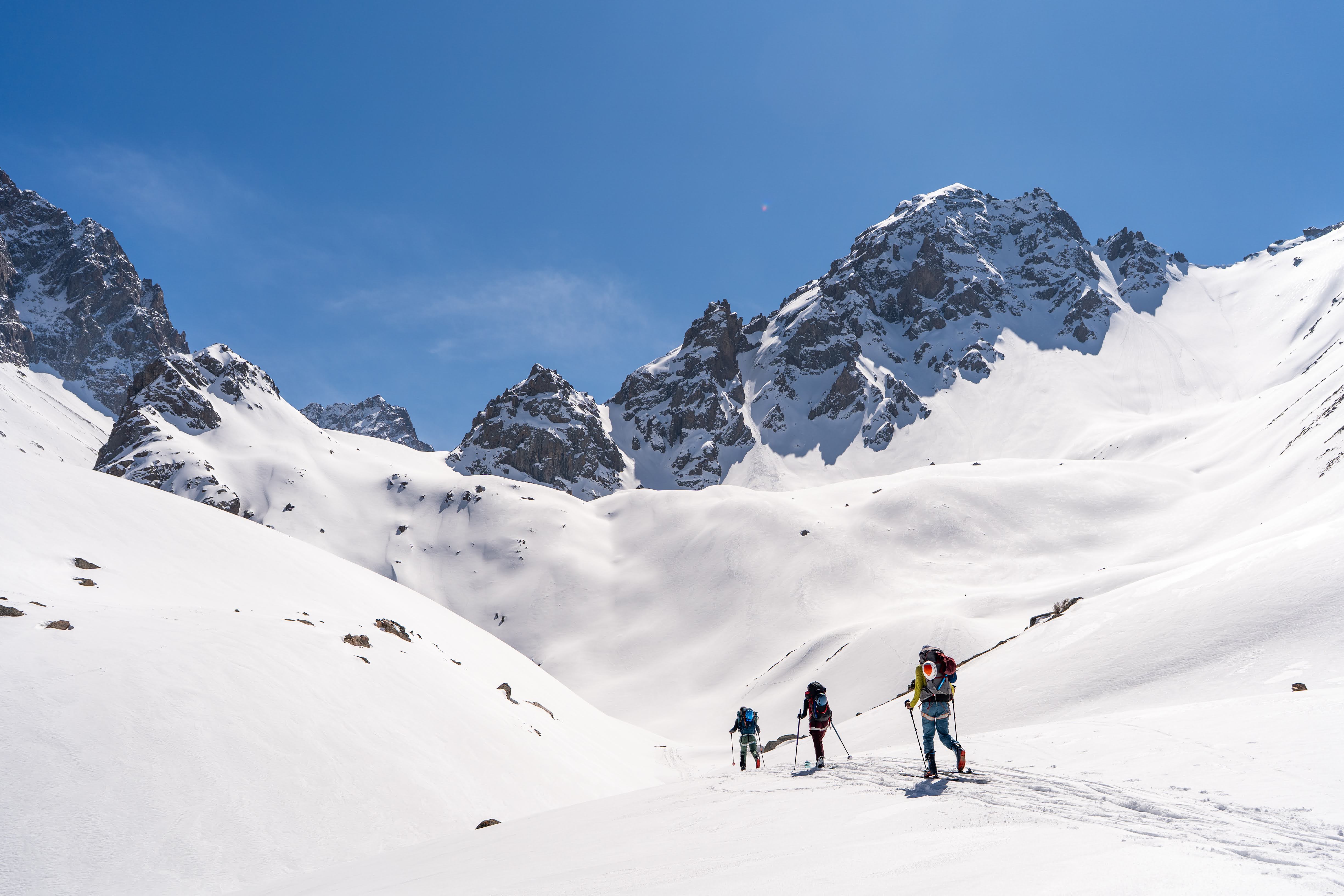 Traversée raid à ski de randonnée dans les monts Ile Alatau au Kazakhstan